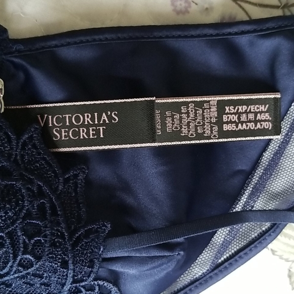 VS Luxe Lingerie Blue Dragon Lace Plunge Bra XS - Picture 11 of 11